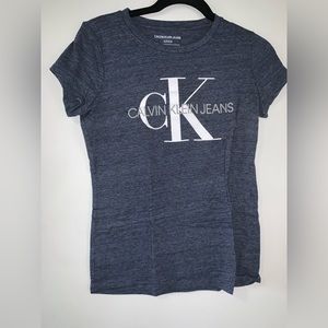Calvin Klein t shirt
